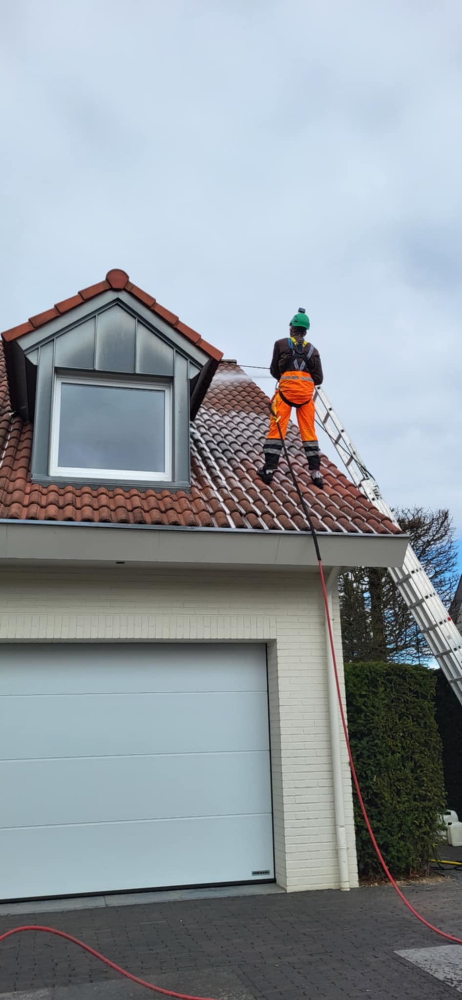 Schuim op dak