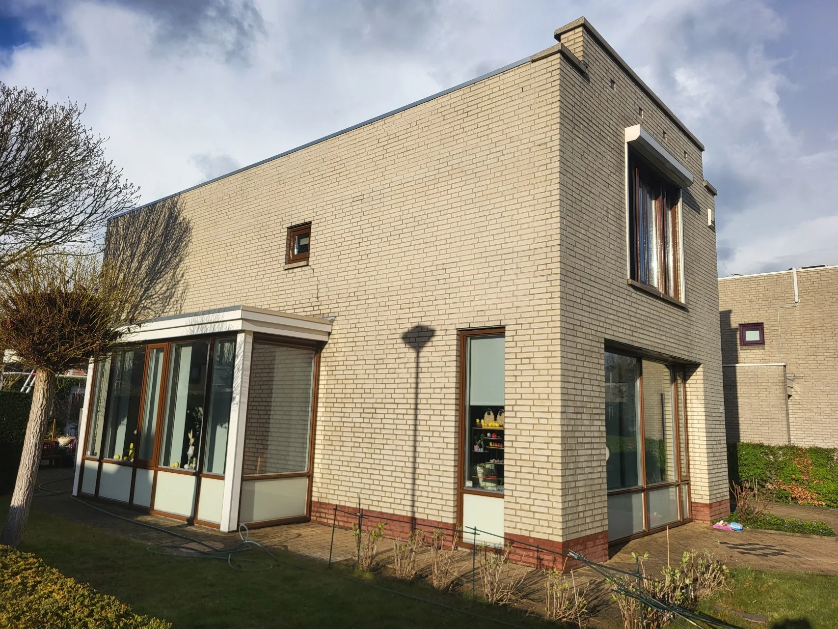 Gevel in Sittard — na reiniging