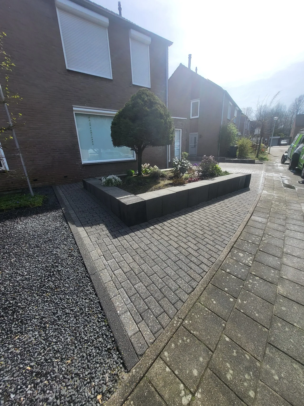Oprit in Sittard — na reinigen, invegen en impregneren